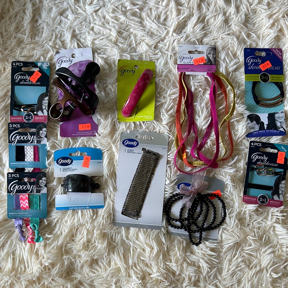 Bundle of Goody Accessories some are vintage